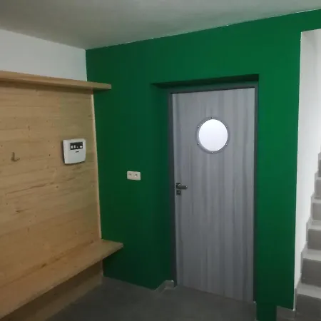 Zeleny Jelen - Horsky Apartman Stachy Exterior photo