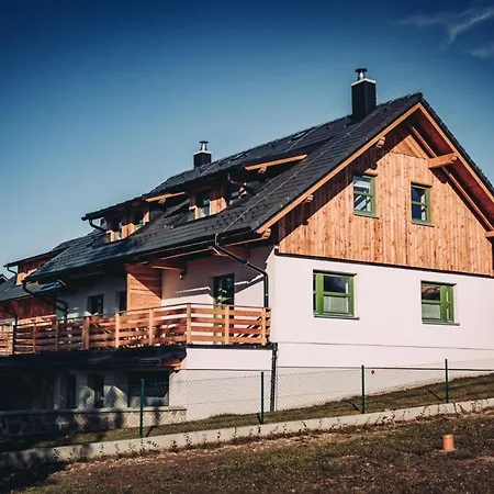 Zeleny Jelen - Horsky Apartman Stachy Exterior photo