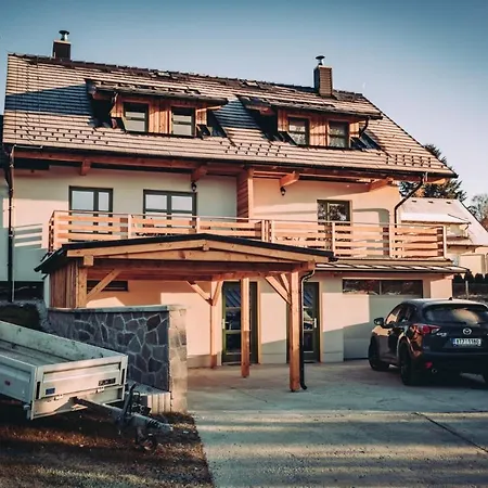 Zeleny Jelen - Horsky Apartman Stachy Exterior photo